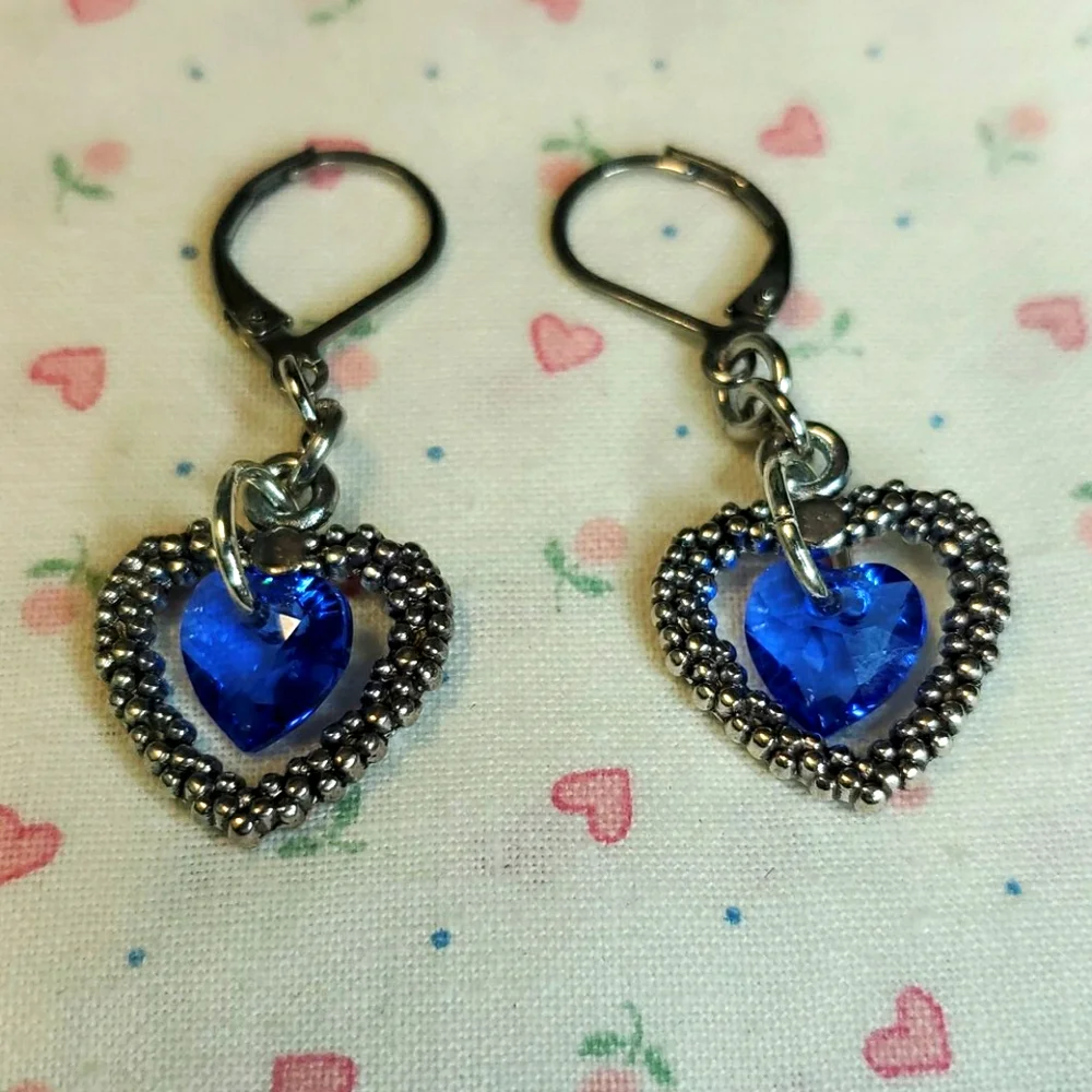 'PRICE DROP'! Silver Leaver Back Heart Earrings.